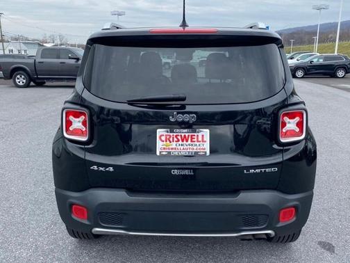 Photo 4 of 32 of 2016 Jeep Renegade Limited