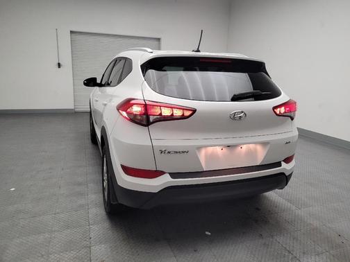 2017 Hyundai TUCSON SE