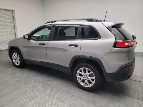 2016 Jeep Cherokee Sport