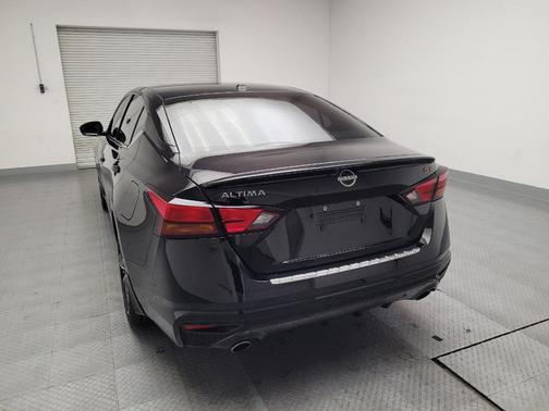 2023 Nissan Altima SR FWD