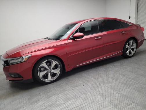 Radiant Red Metallic 2018 Honda Accord Touring