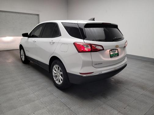 Summit White 2018 Chevrolet Equinox LS