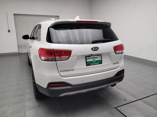 2017 Kia Sorento EX