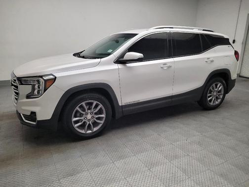 White Frost Tricoat 2022 GMC Terrain SLT