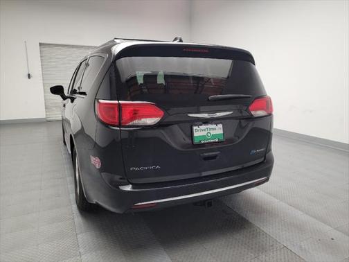 2018 Chrysler Pacifica Hybrid Touring L