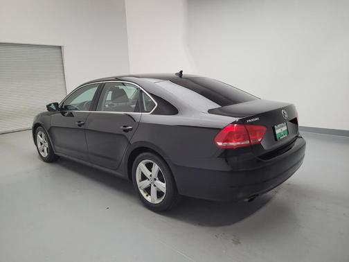 Photo 5 of 32 of 2013 Volkswagen Passat 2.5 SE