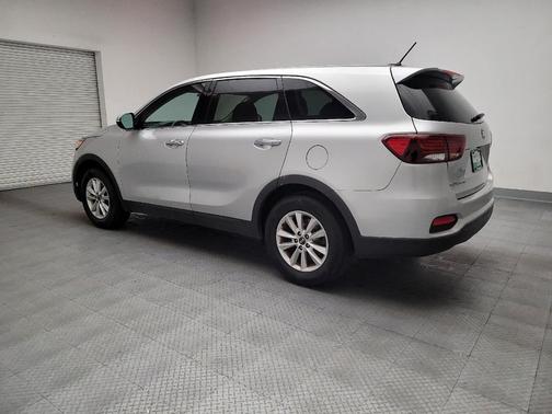 Sparkling Silver 2019 Kia Sorento LX
