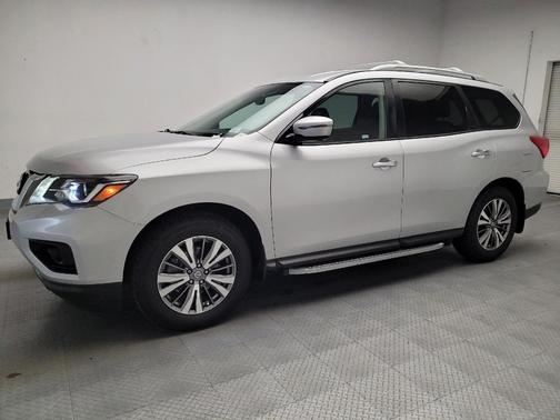 2019 Nissan Pathfinder SL
