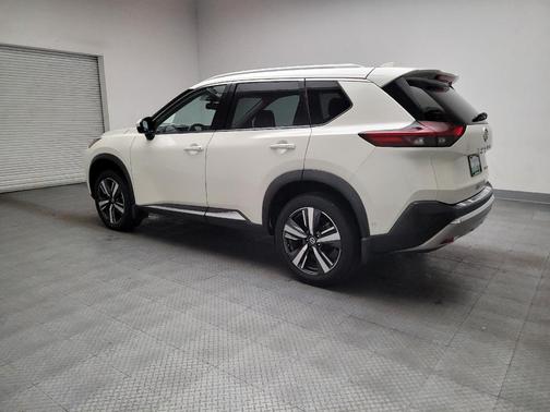White 2021 Nissan Rogue Platinum