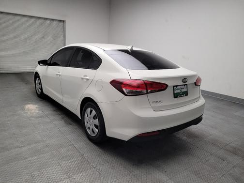 Clear White 2017 Kia Forte LX