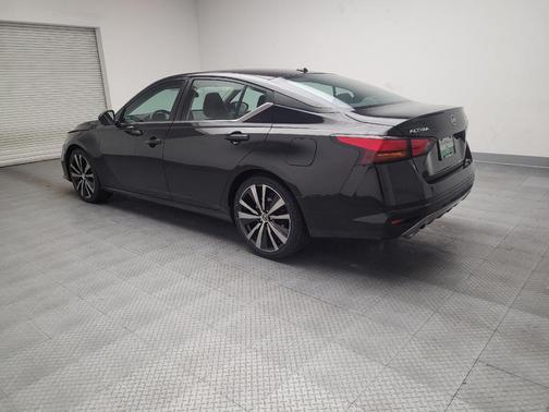 2022 Nissan Altima SR FWD