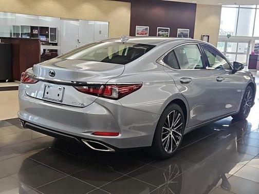 2025 Lexus ES 350 Base