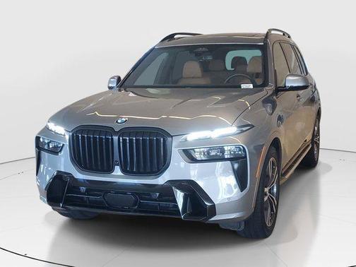Skyscraper Gray Metallic 2026 BMW X7 xDrive40i