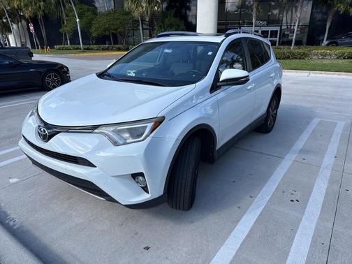 2016 Toyota RAV4 XLE