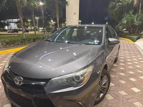 2015 Toyota Camry SE