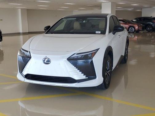 Eminent White Pearl 2024 Lexus RZ 300e 300E