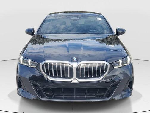 2025 BMW 530 i