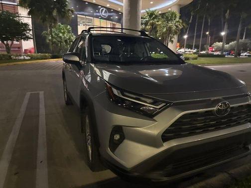 2025 Toyota RAV4 XLE Premium