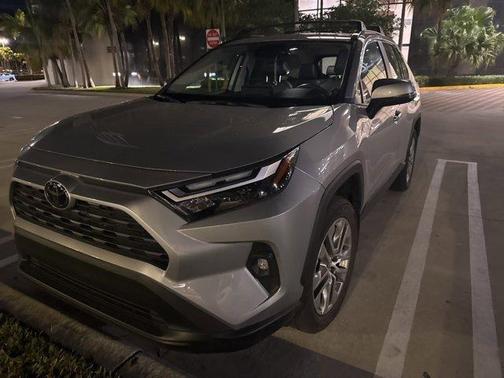 2025 Toyota RAV4 XLE Premium