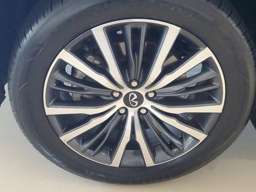 2023 INFINITI QX60 SENSORY