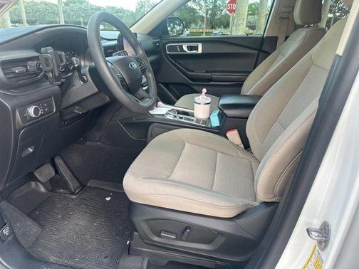 2021 Ford Explorer Base