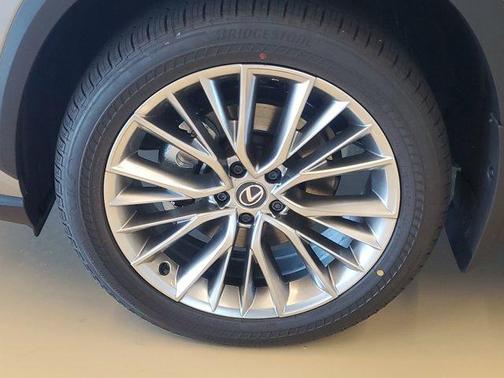 2025 Lexus NX 350h Premium