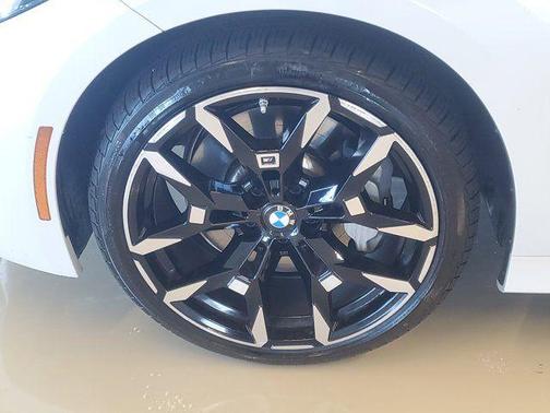 White Metallic 2025 BMW 330 i xDrive