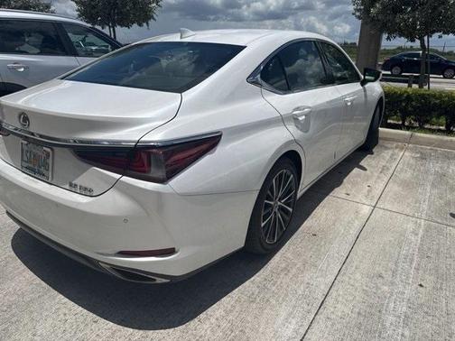 2023 Lexus ES 350