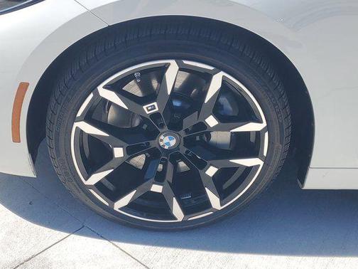 Alpine White 2026 BMW 430 i xDrive