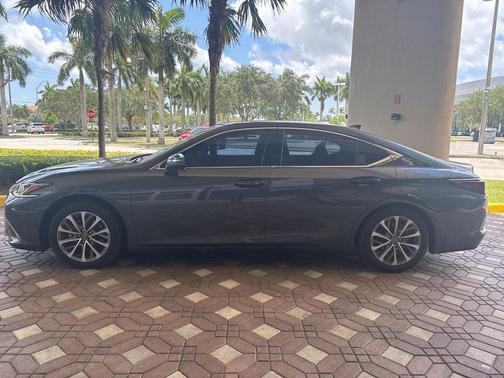 2023 Lexus ES 350 Base