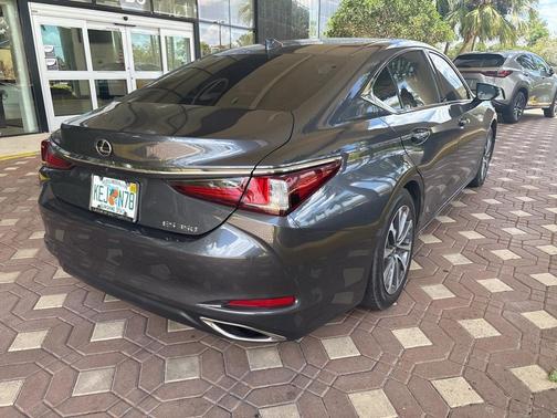 2023 Lexus ES 350 Base