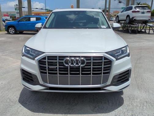 2022 Audi Q7 55 Premium