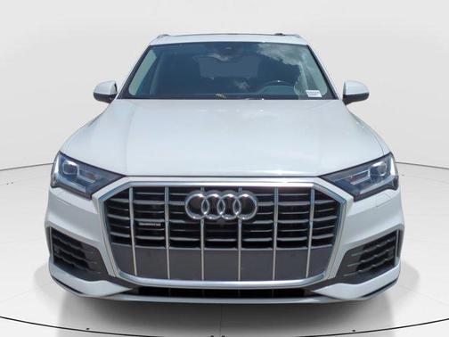 2022 Audi Q7 55 Premium
