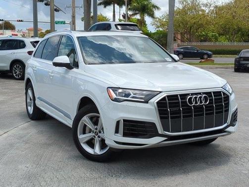 2022 Audi Q7 55 Premium