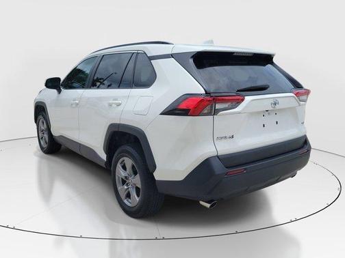 Ice 2024 Toyota RAV4 XLE