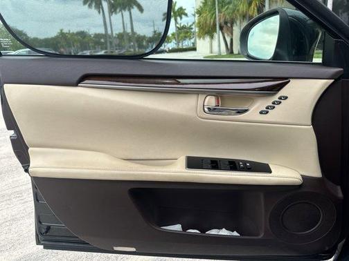 2017 Lexus ES 350 Base