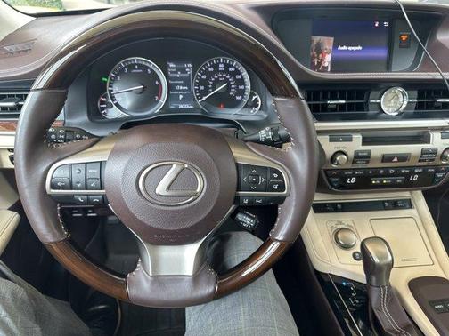2017 Lexus ES 350 Base