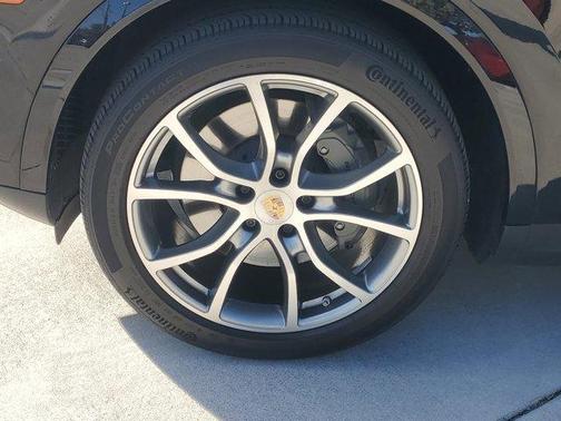 2022 Porsche Cayenne S