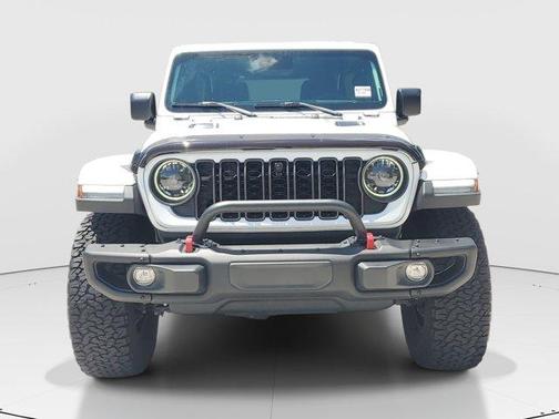 Bright White Clearcoat 2024 Jeep Wrangler Rubicon