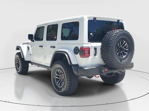 Bright White Clearcoat 2024 Jeep Wrangler Rubicon