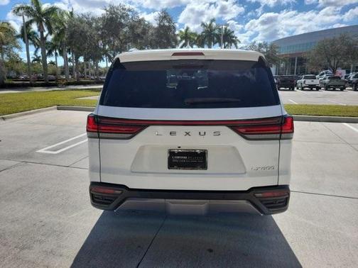 2022 Lexus LX 600 Premium