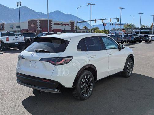 Platinum White Pearl 2026 Honda HR-V EX-L