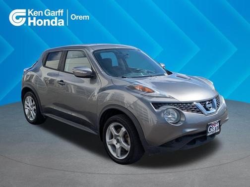 Gun Metallic 2015 Nissan Juke SV