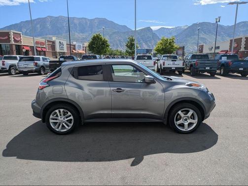 Gun Metallic 2015 Nissan Juke SV