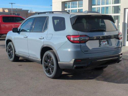 Sonic Gray Pearl 2026 Honda Pilot Black Edition