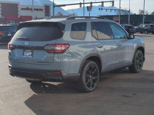 Sonic Gray Pearl 2026 Honda Pilot Black Edition