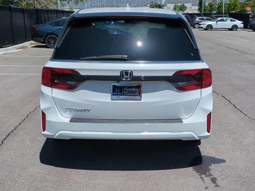 Platinum White Pearl 2026 Honda Odyssey EX-L