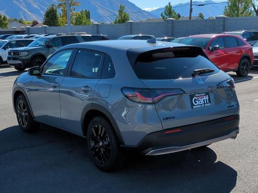 Urban Gray Pearl 2027 Honda HR-V Sport