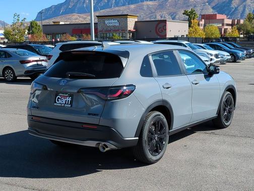 Urban Gray Pearl 2027 Honda HR-V Sport
