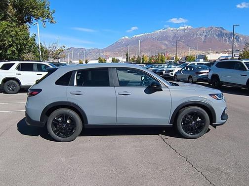 Urban Gray Pearl 2027 Honda HR-V Sport